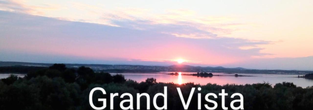 Grand Vista - last minute hotel in Unknown City