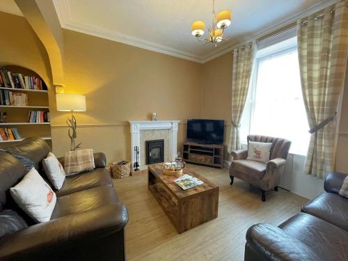 Beautiful House With Stunning Views Kirkcudbright Pass the Keys — 4-Star Luxury Hotel in Kirkcudbright, United Kingdom