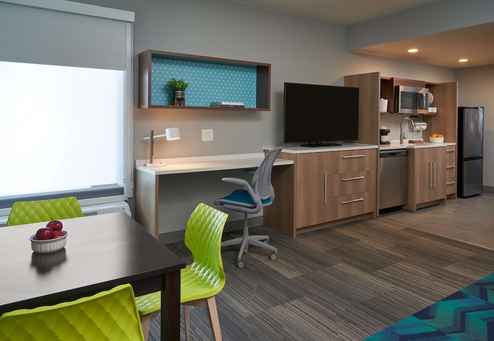 Home2 Suites by Hilton Pompano Beach Pier - photo 10