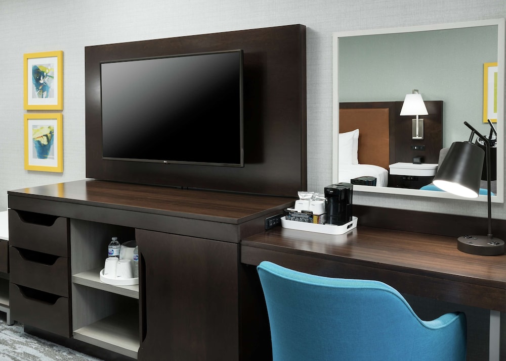 Hampton Inn & Suites Memphis Beale Street - photo 9