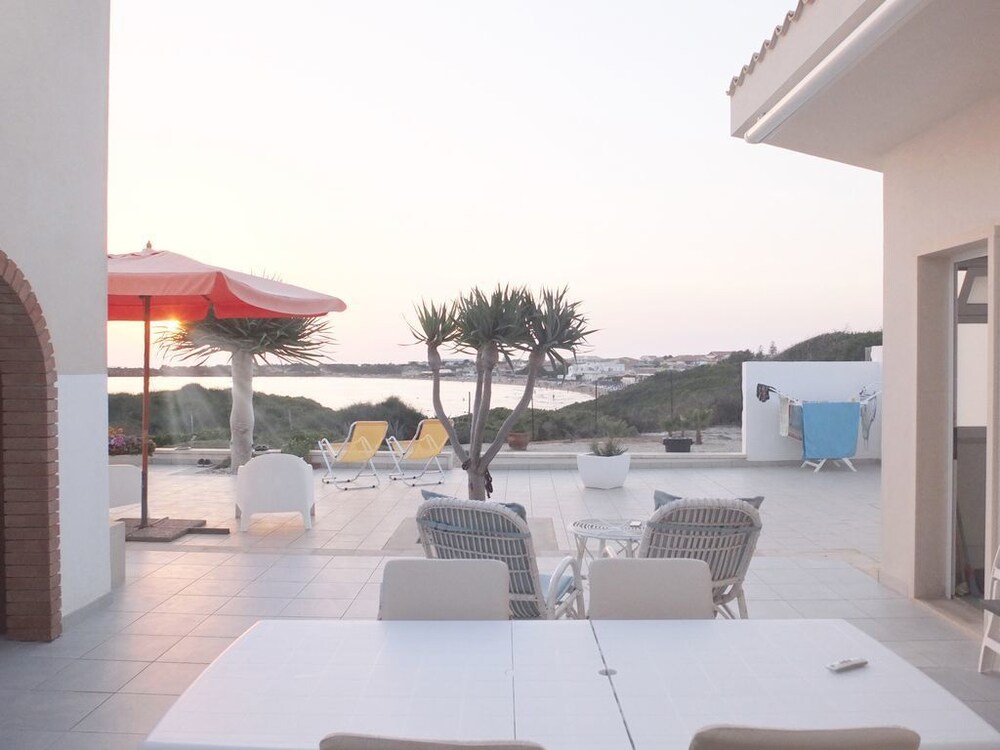 Puntabraccetto Sunset — 4-Star Luxury Hotel in Santa Croce Camerina, Italy