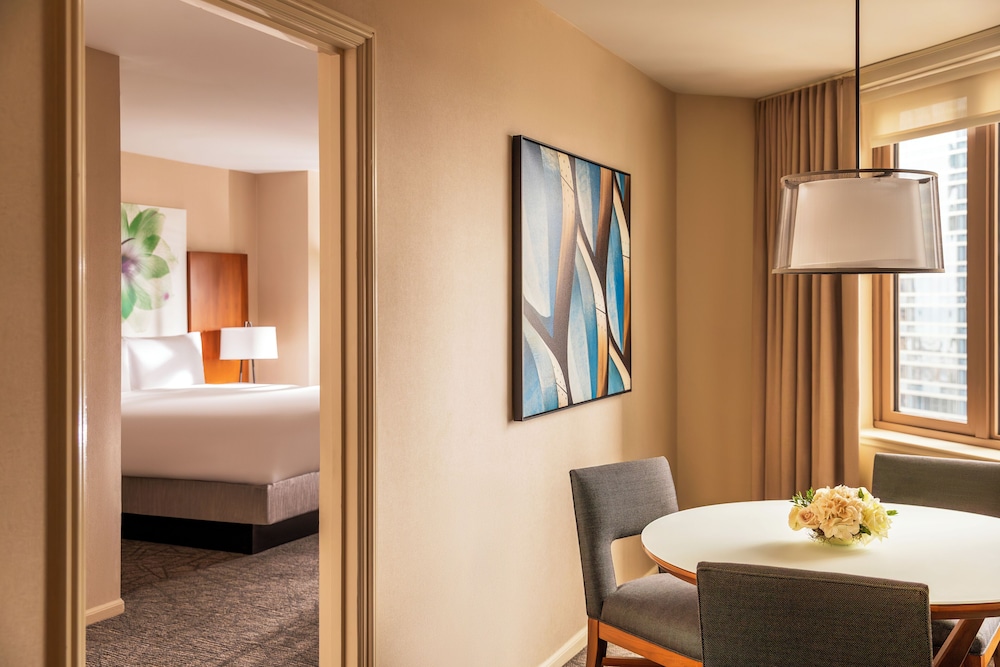 Fairmont Chicago at Millennium Park - photo 16
