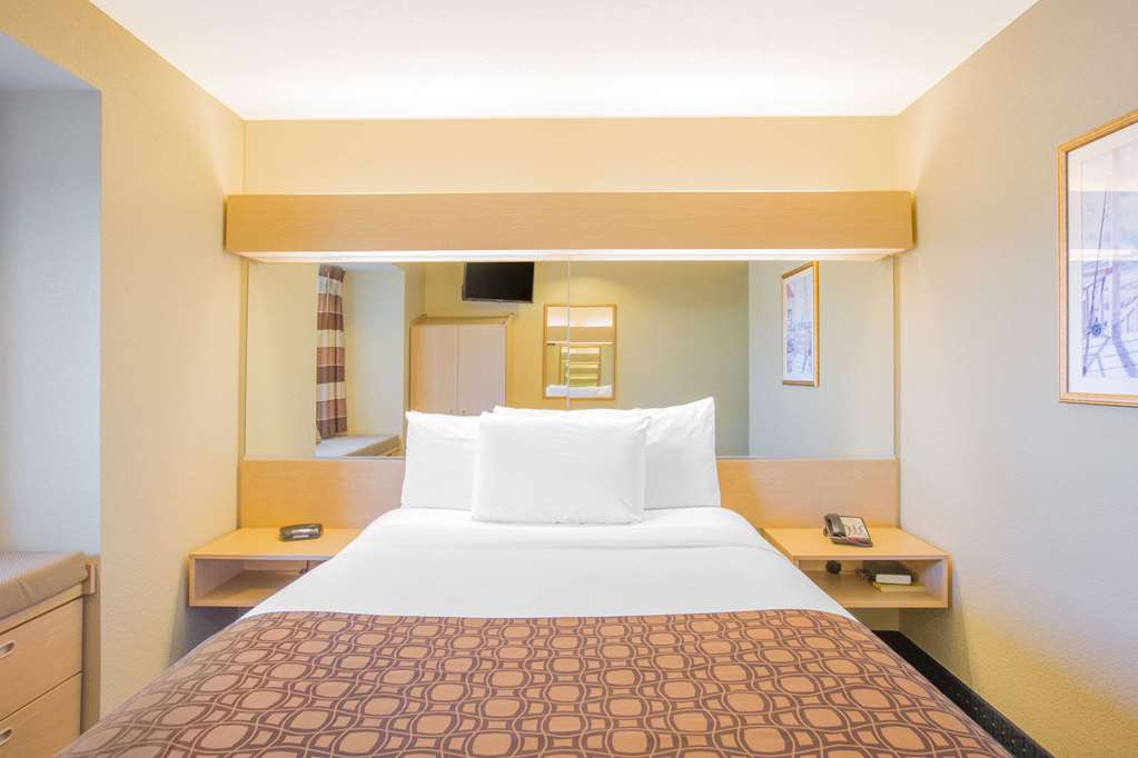Microtel Inn & Suites by Wyndham Albertville - photo 7
