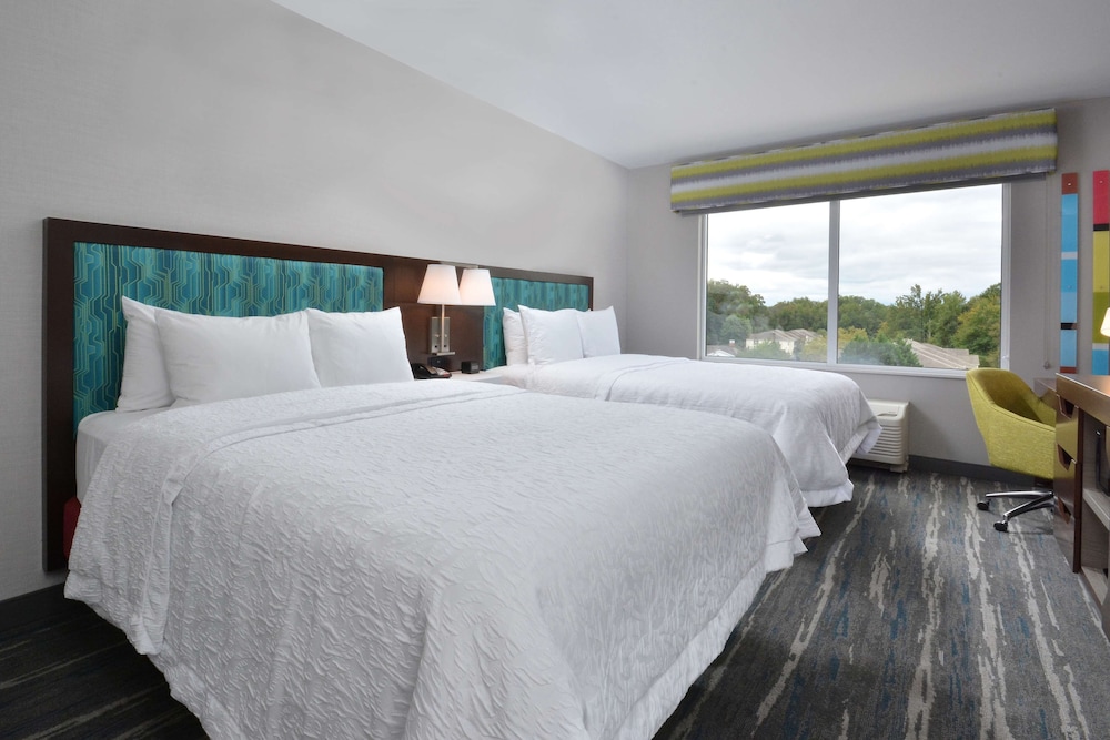 Hampton Inn & Suites by HIlton Charlotte North I 485 - photo 11