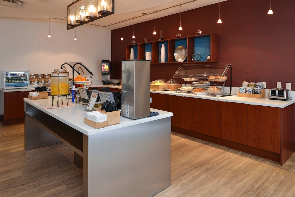 Springhill Suites by Marriott Oklahoma City Airport - photo 10