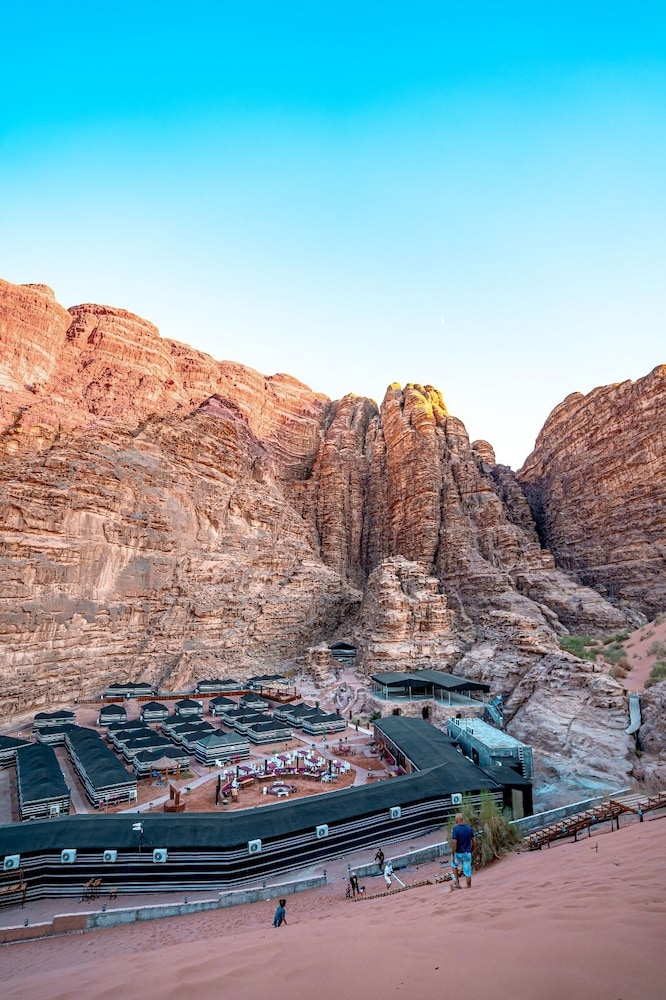 Rahayeb Desert Camp — 4-Star Luxury Hotel in Wadi Rum, Jordan