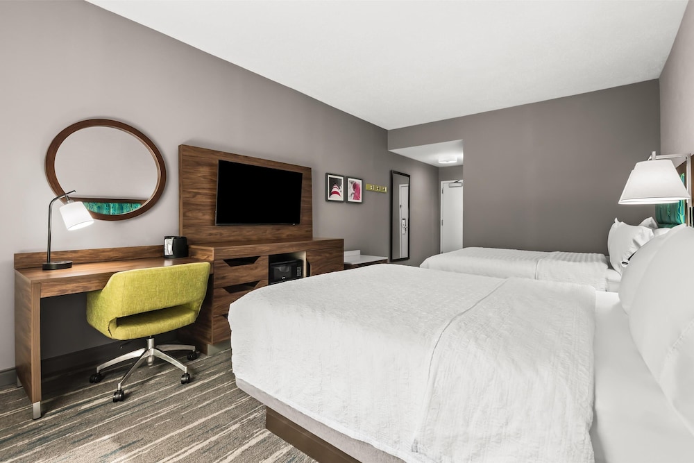 Hampton Inn Elkton - photo 15