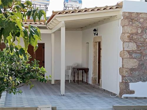 Amalthea House 1 — 4-Star Luxury Hotel in Palekastro, Greece