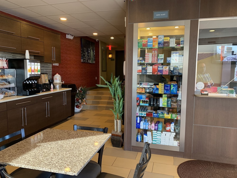Red Carpet Inn Elmwood Park - photo 35