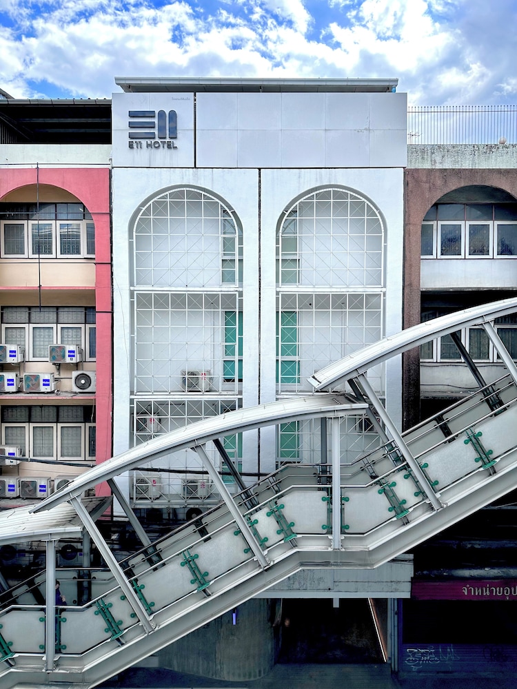 E11 Hotel BTS Punnawithi — hotel in Phra Khanong