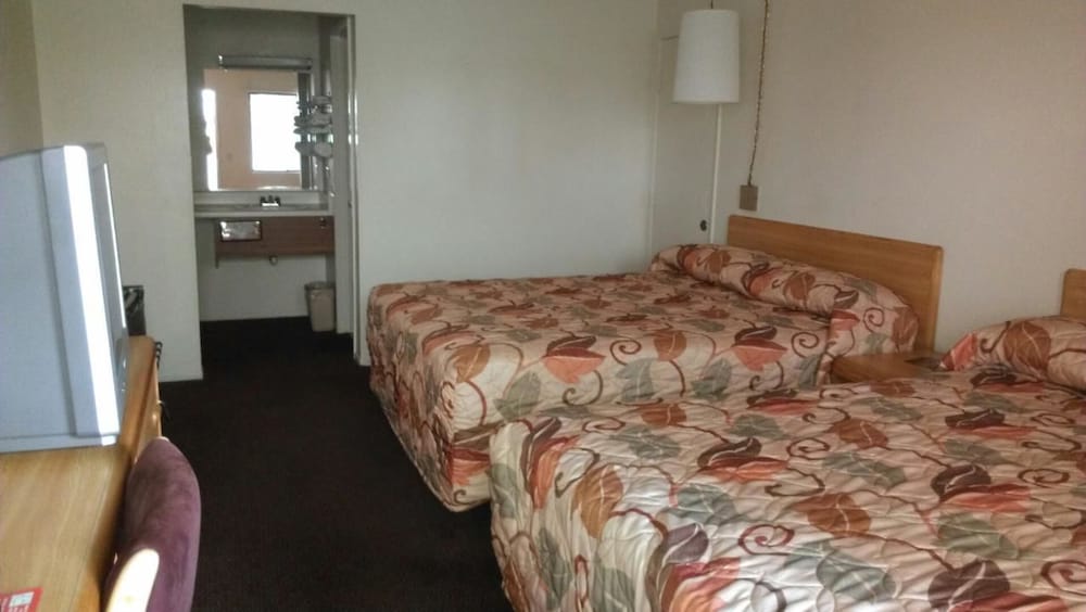 E Z 8 Motel Phoenix Airporter - photo 7