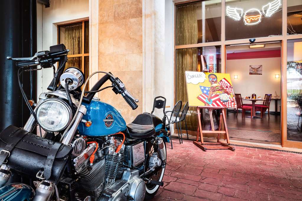 מזון ומשקאות