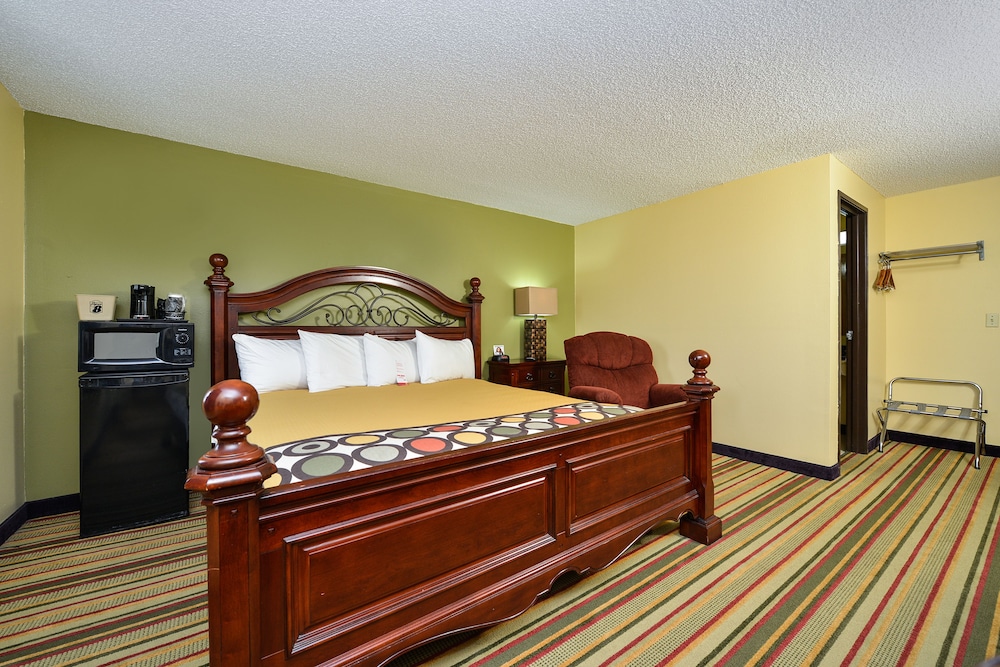 Super 8 by Wyndham Minot Airport - photo 18