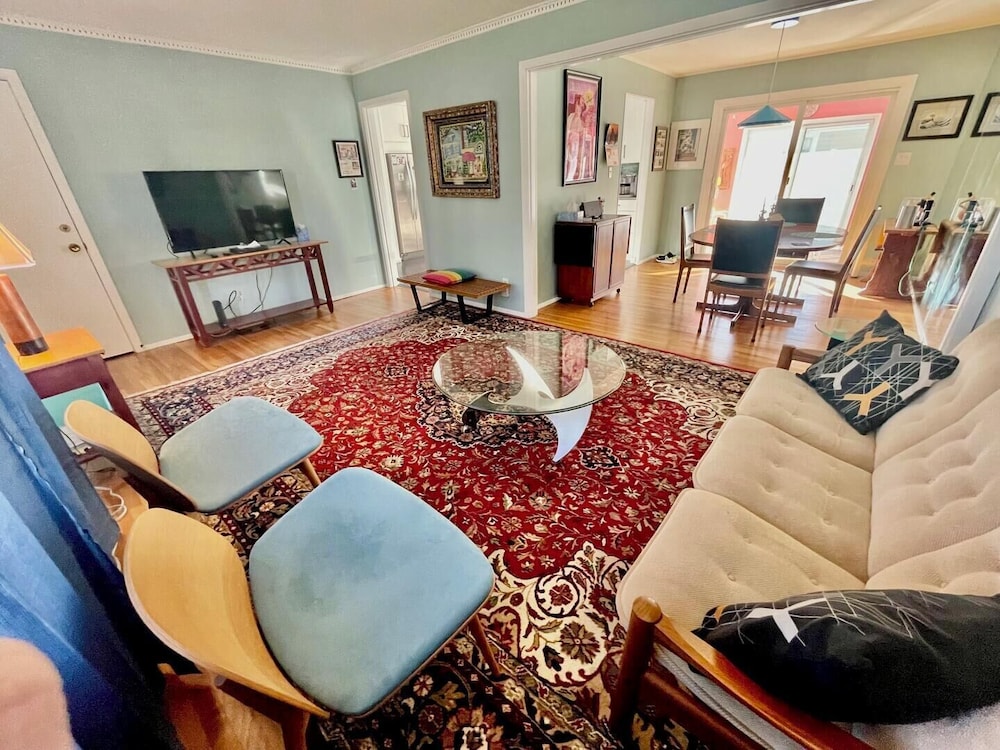 Country Club Drive 208 in Rehoboth Beach, United States