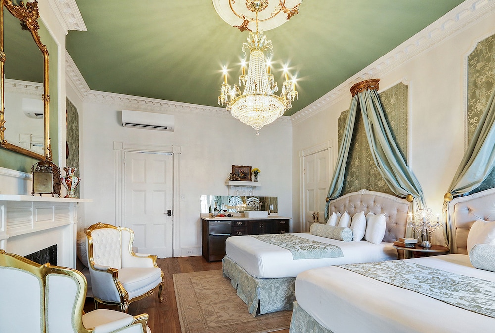 French Quarter Mansion - photo 21