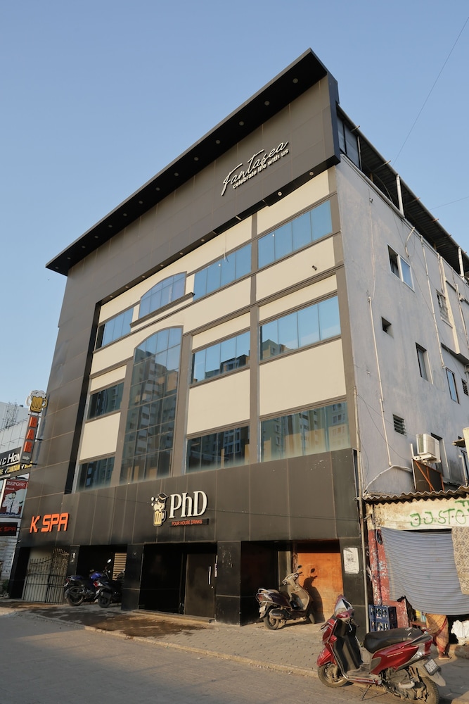 Townhouse Fantasea Hotels Near OMR in Chennai, India