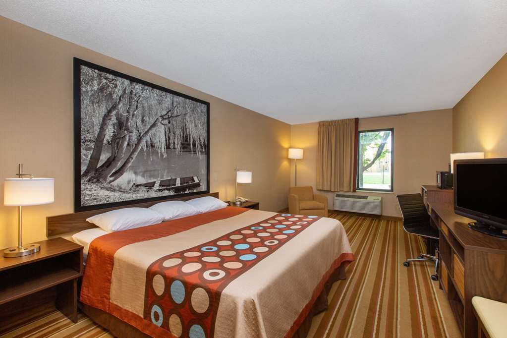 Super 8 by Wyndham Salina I 70 - photo 21