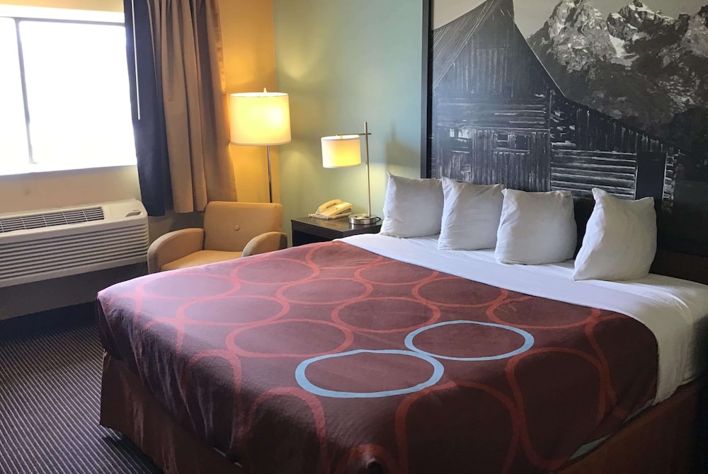 Super 8 by Wyndham Casper East Evansville - photo 21