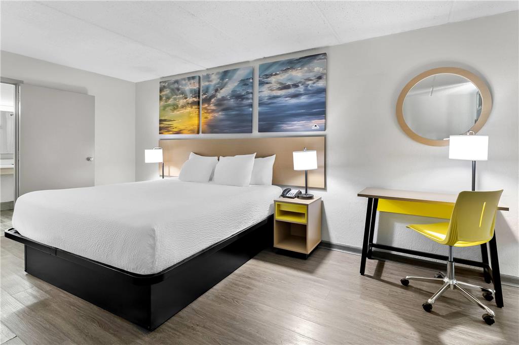 Days Inn by Wyndham Seneca Clemson Area - photo 28