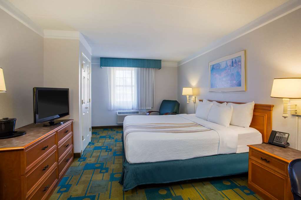 La Quinta Inn by Wyndham Norfolk Virginia Beach - photo 14