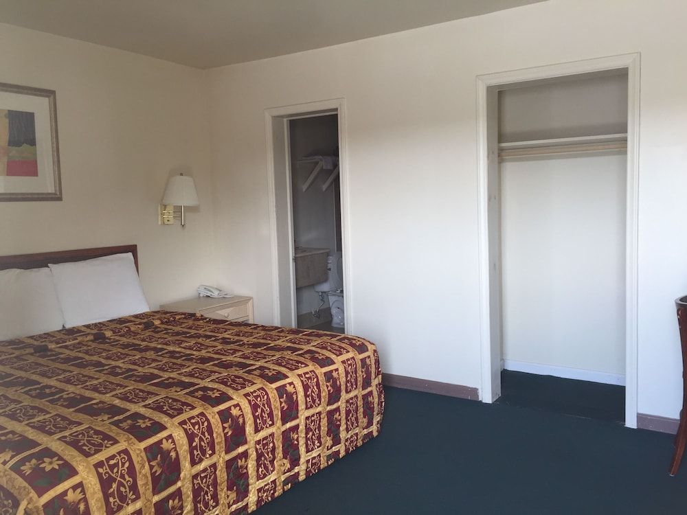 Coastal Motel - photo 16