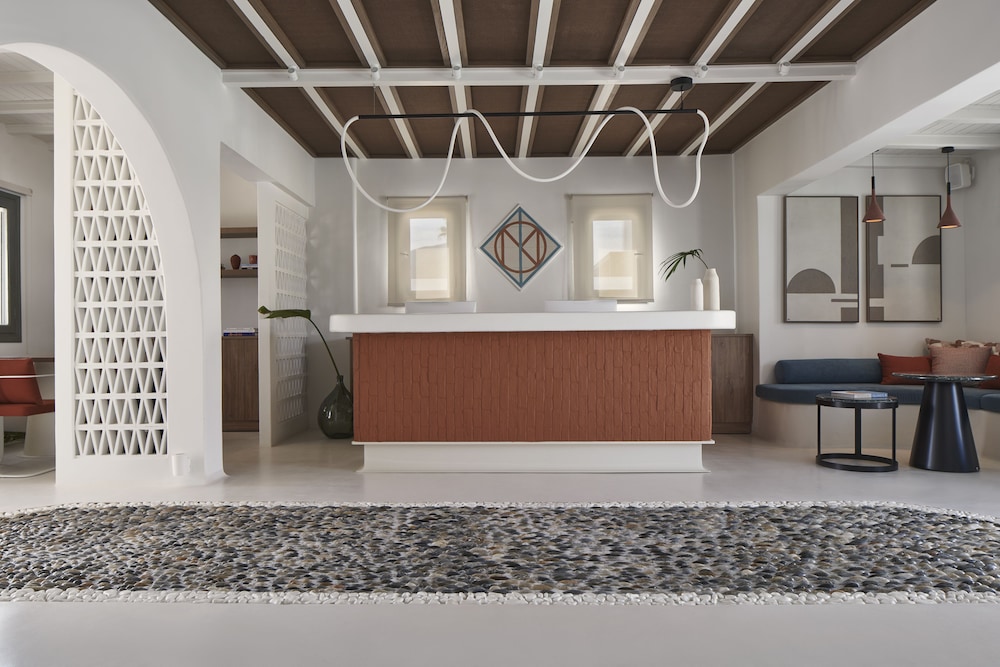 Andronis Minois — Paros — photo 2