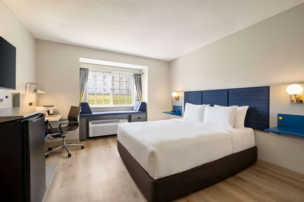 Microtel Inn & Suites by Wyndham New Ulm - photo 17