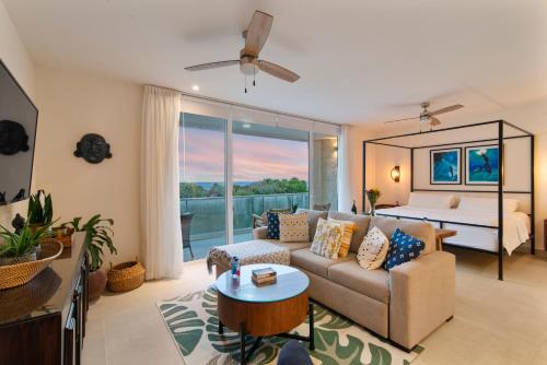 Oceanfront Paradise In Akumal Sea View Beach Access — 4-Star Luxury Hotel in Akumal, Mexico