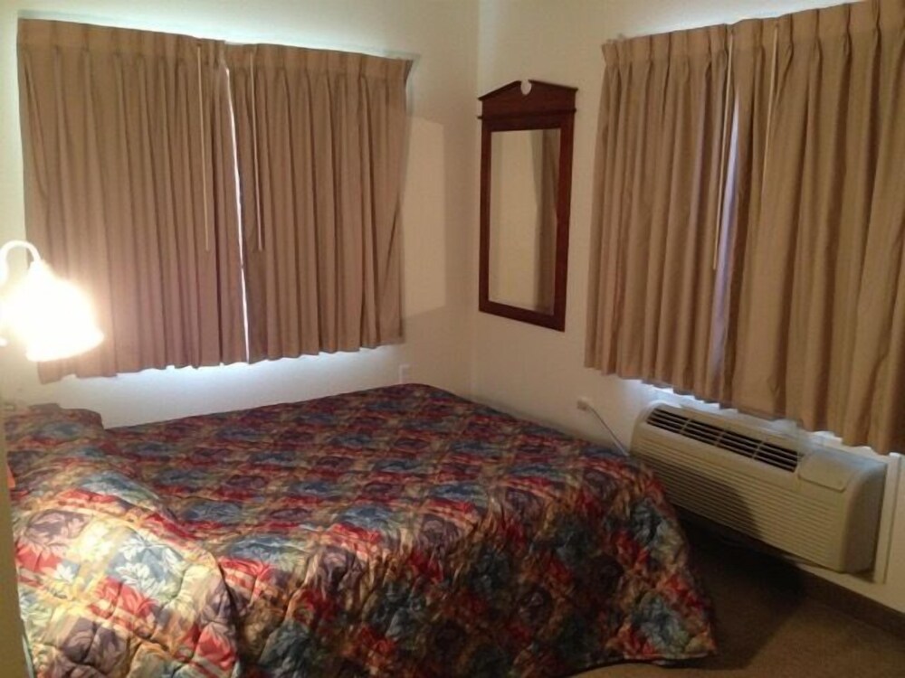 The Sterling Hotel and Extended Stay - photo 3