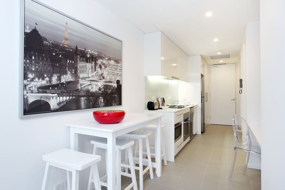 ALT Tower Serviced Apartments — 4-Star Luxury Hotel in Melbourne, Australia