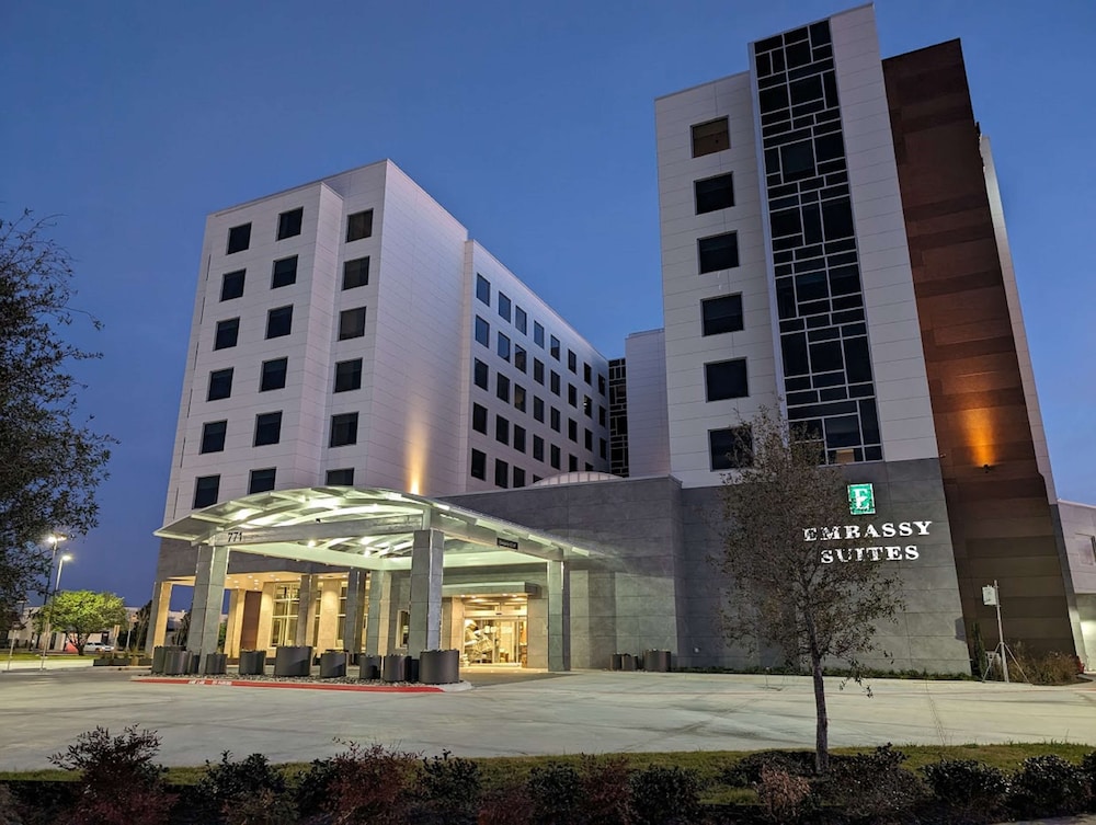 Embassy Suites by Hilton Irving Las Colinas - photo 45