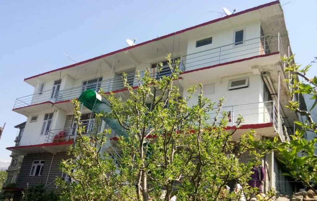 Red Rock Hotel in Manali, India