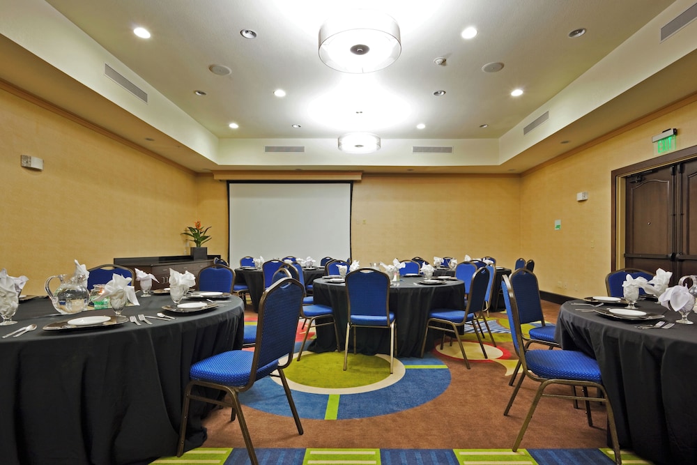 Holiday Inn Hotel & Suites Waco Northwest by IHG - photo 38
