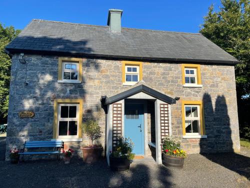 Mai's Cottage Suite Charming Holiday Rental — 4-Star Luxury Hotel in Kilmallock, Republic of Ireland