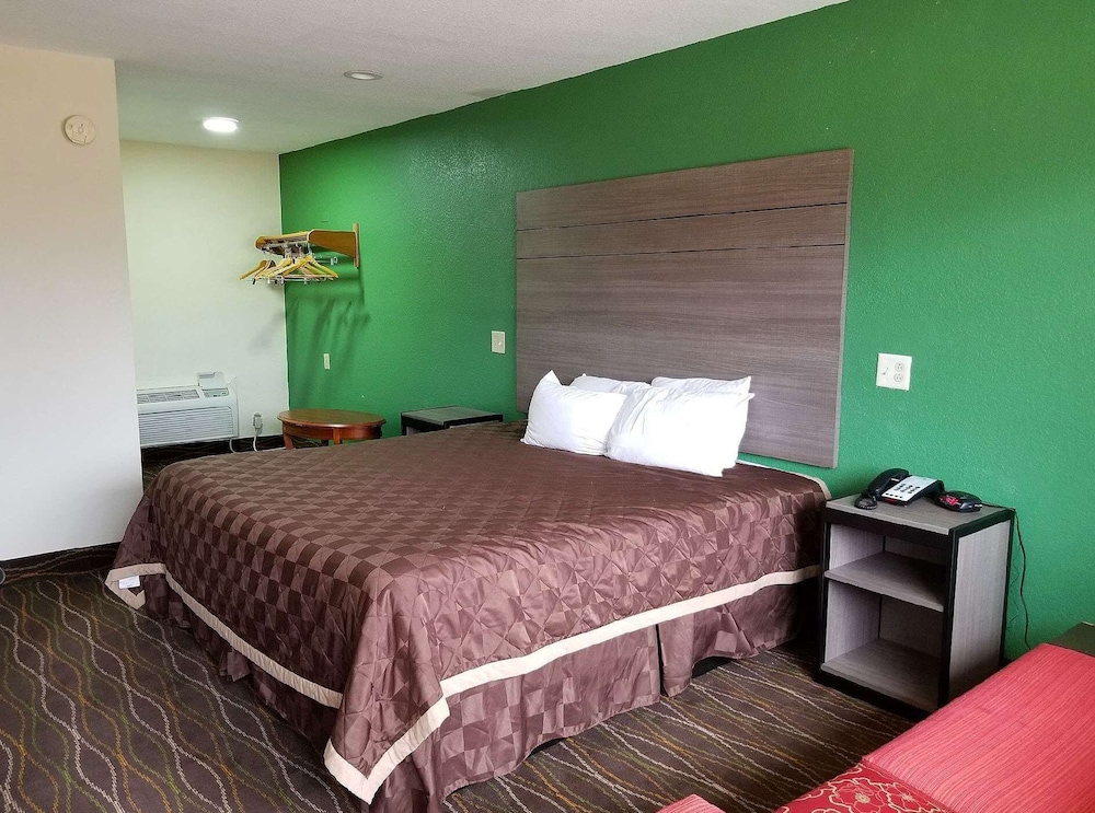 Americas Best Value Inn Alexandria - photo 9