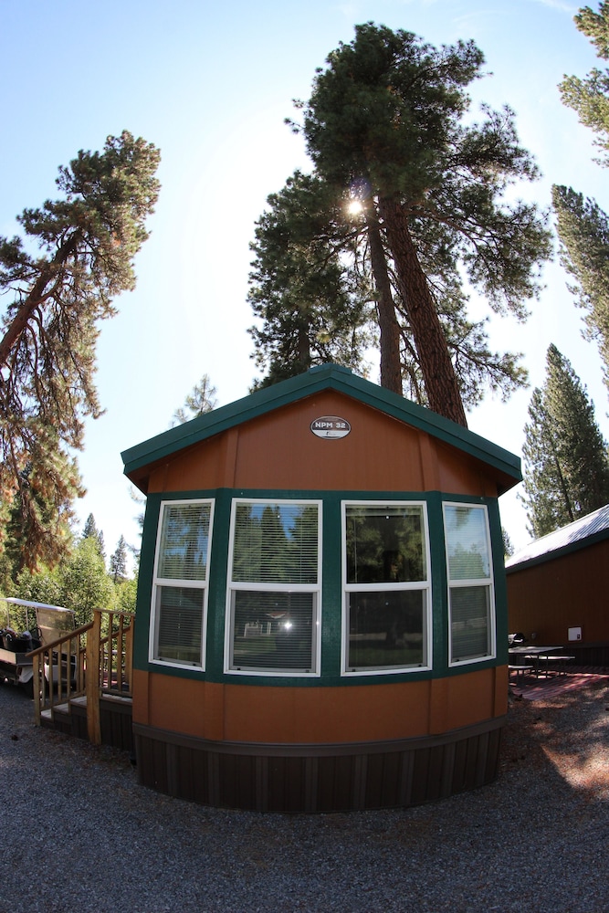 Crater Lake Resort - photo 16