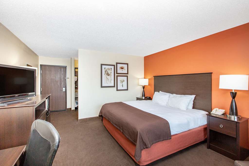 AmericInn by Wyndham Ottumwa - photo 13