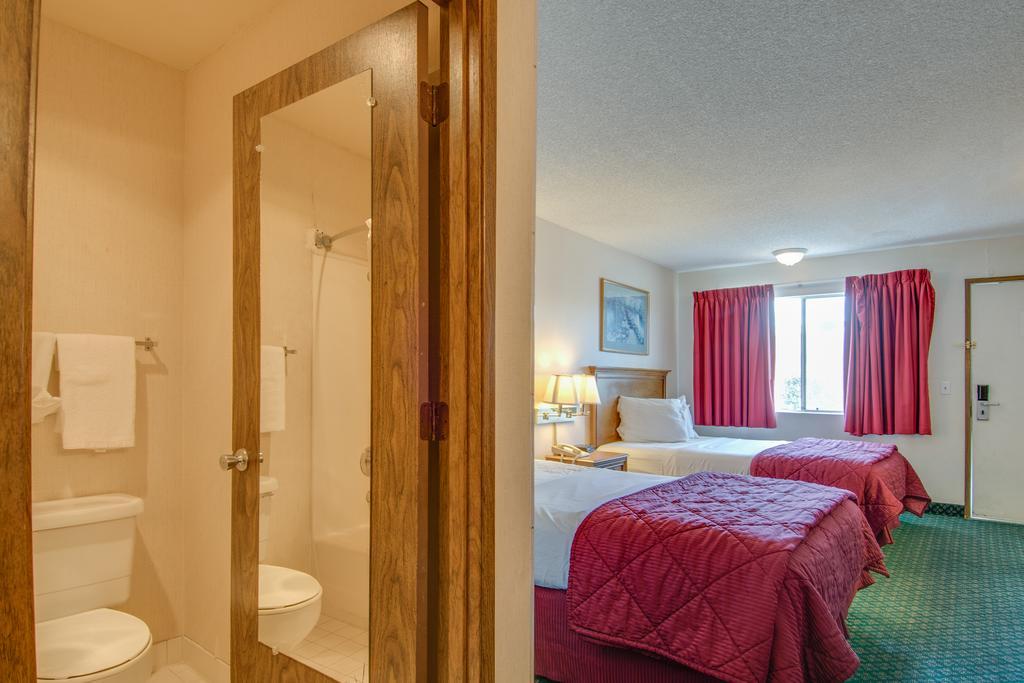 Howard Johnson Express Inn Redding - photo 14