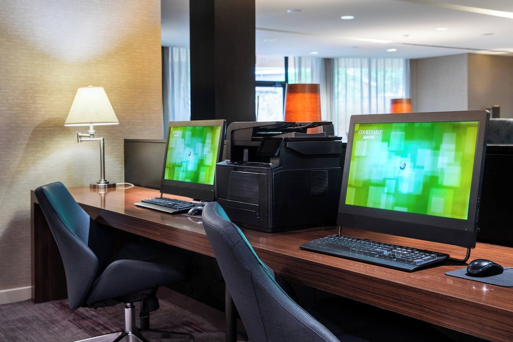Courtyard Marriott Denton - photo 24