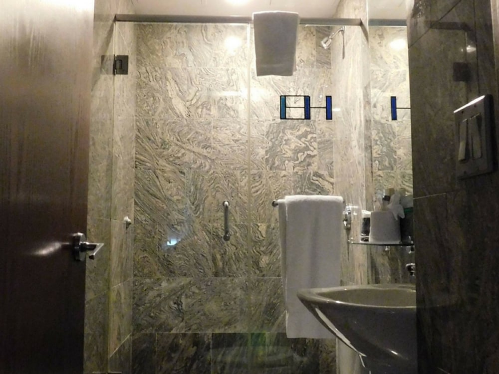 The Ridge Hotel - photo 19