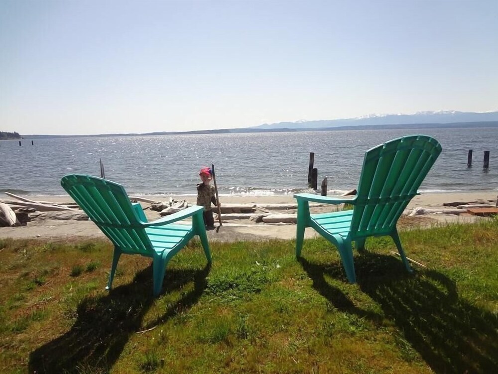 Beachfront Mutiny Bay Cabin 19652669 — Freeland