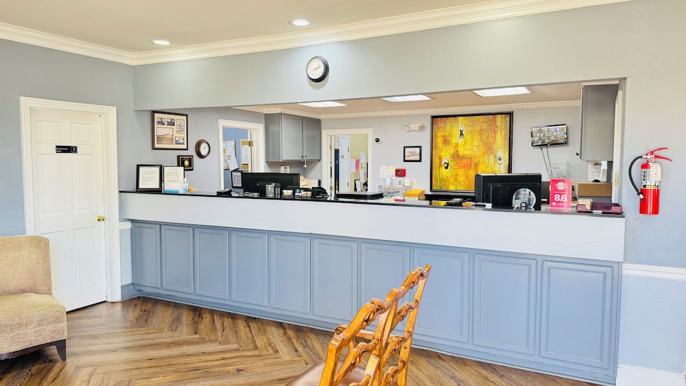 Plantation Oaks Suites & Inn — Millington — photo 5