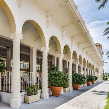 The Palm Beach Hotel - featured photo