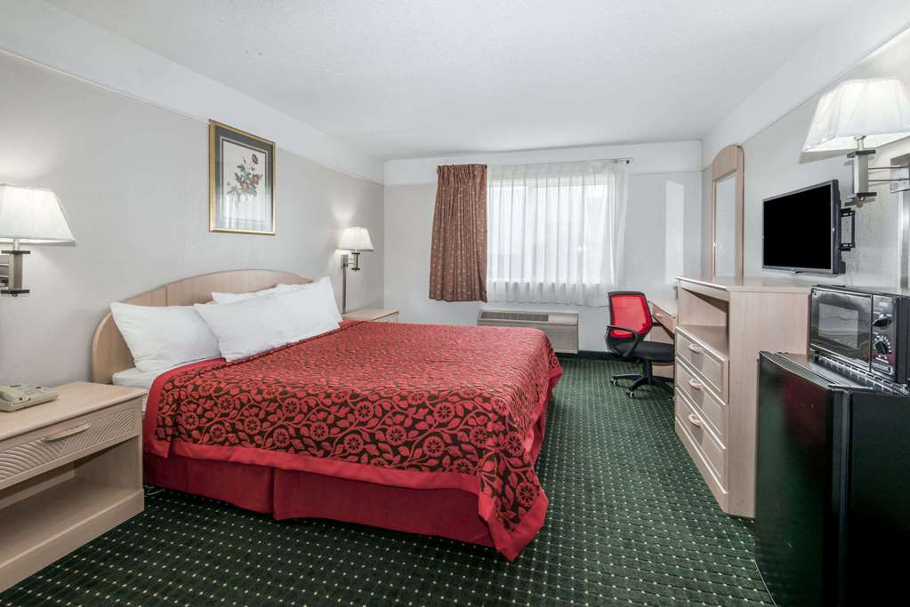 Days Inn by Wyndham Kansas City International Airport - photo 12