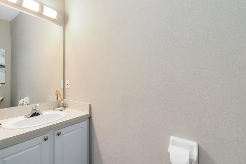 Disney Area 4 bed 3.5 Bathroom Emerald Island - photo 17