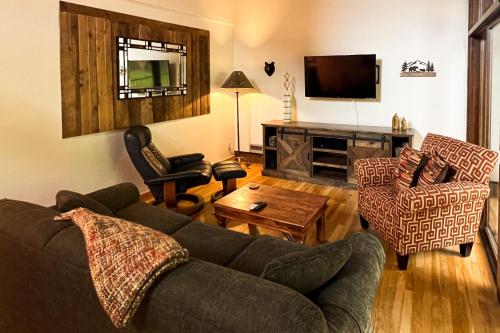 The Bear Den — 4-Star Luxury Hotel in Durango, United States