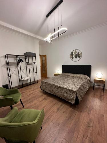 Luna in Trastevere Apartamento — 4-Star Luxury Hotel in Rome, Italy
