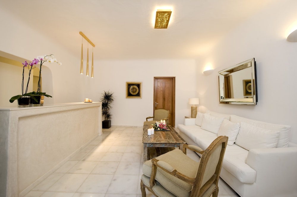 Gold Suites in Fira, Greece