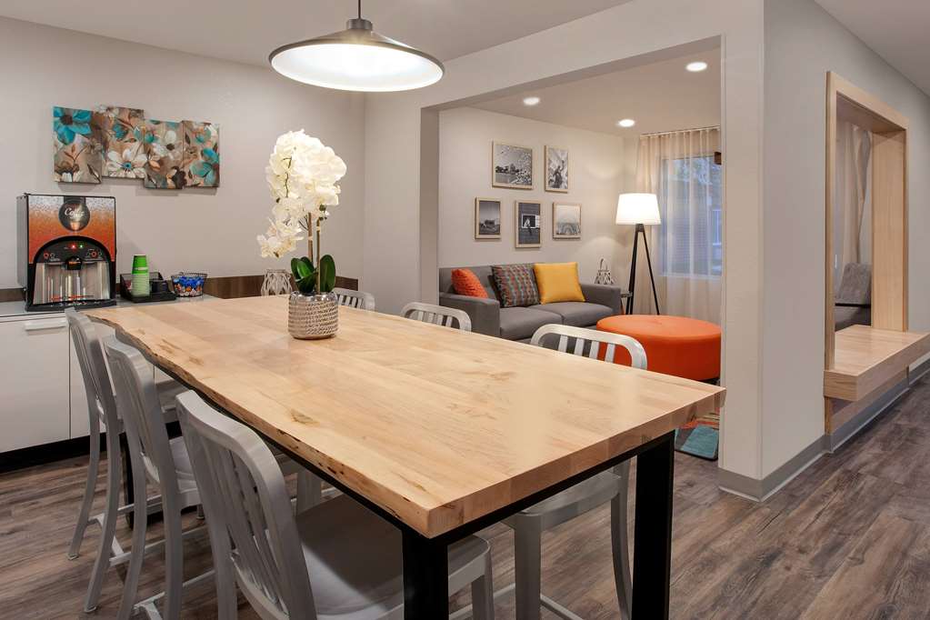 WoodSpring Suites Washington DC Northeast Greenbelt - photo 6