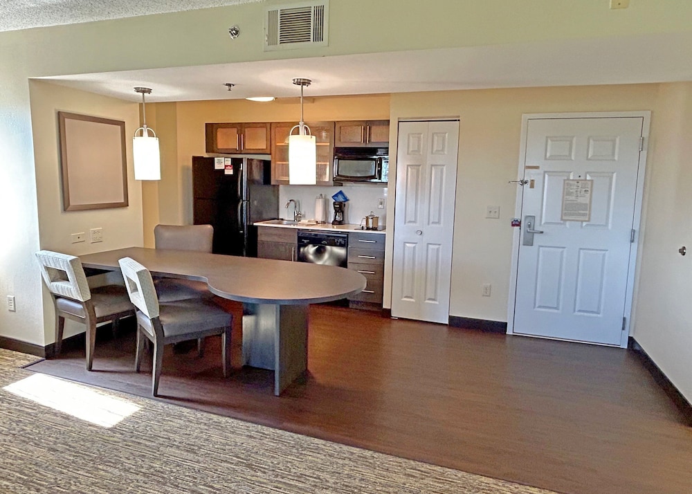 Candlewood Suites Indianapolis Downtown Medical District by IHG - photo 15
